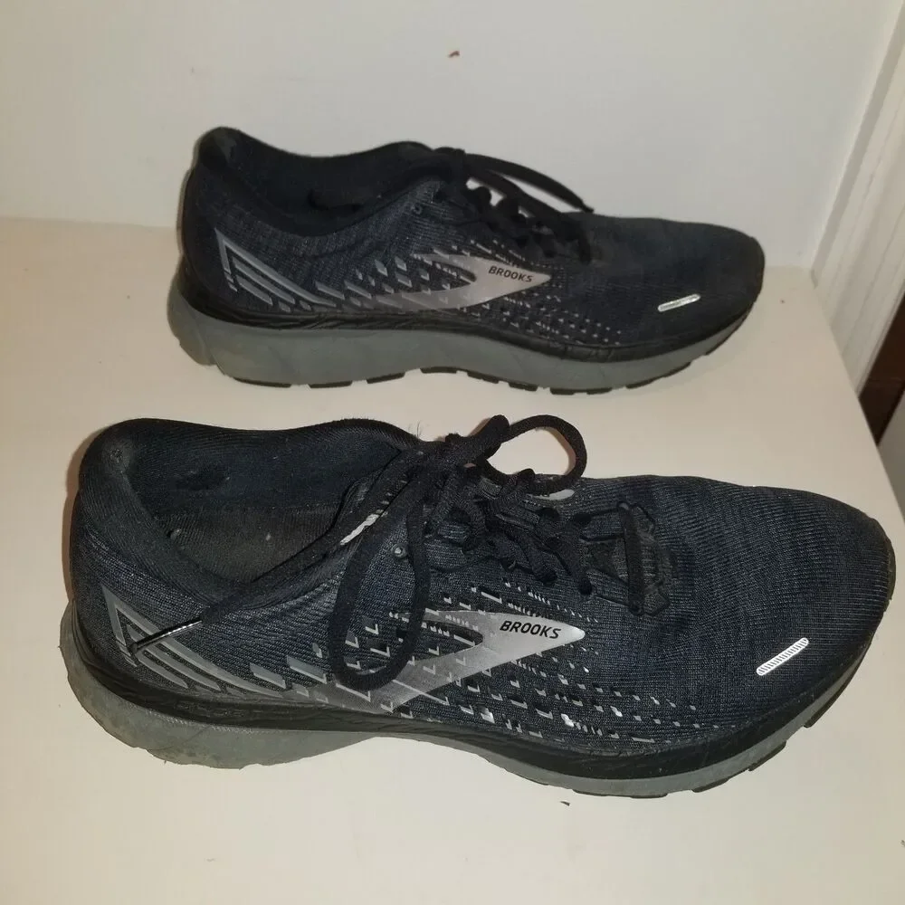 Brooks Ghost 13 Black Road Running Shoes Mens Size 9.5 medium D